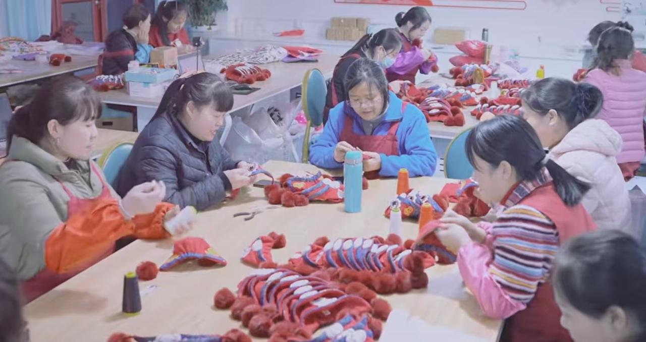 原州织女手工缝制马头帽